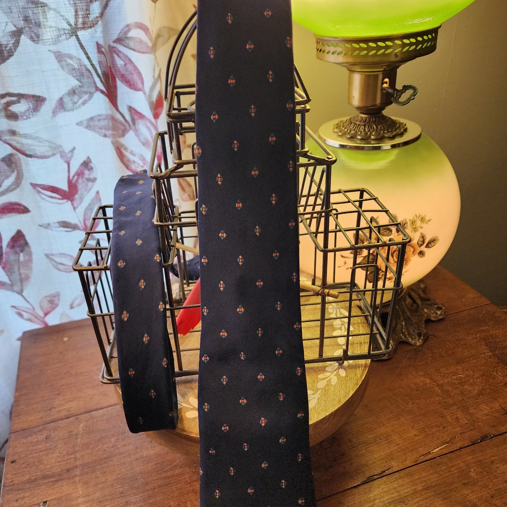 Elegant Navy Blue Men's Tie